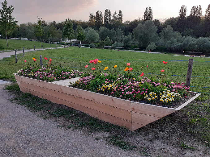 Blumen, Kunst, Natur - die Landesgartenschau bietet im Parkbereich „Rheinwiesen“  für alle Impulse für einen entspannten Tag.